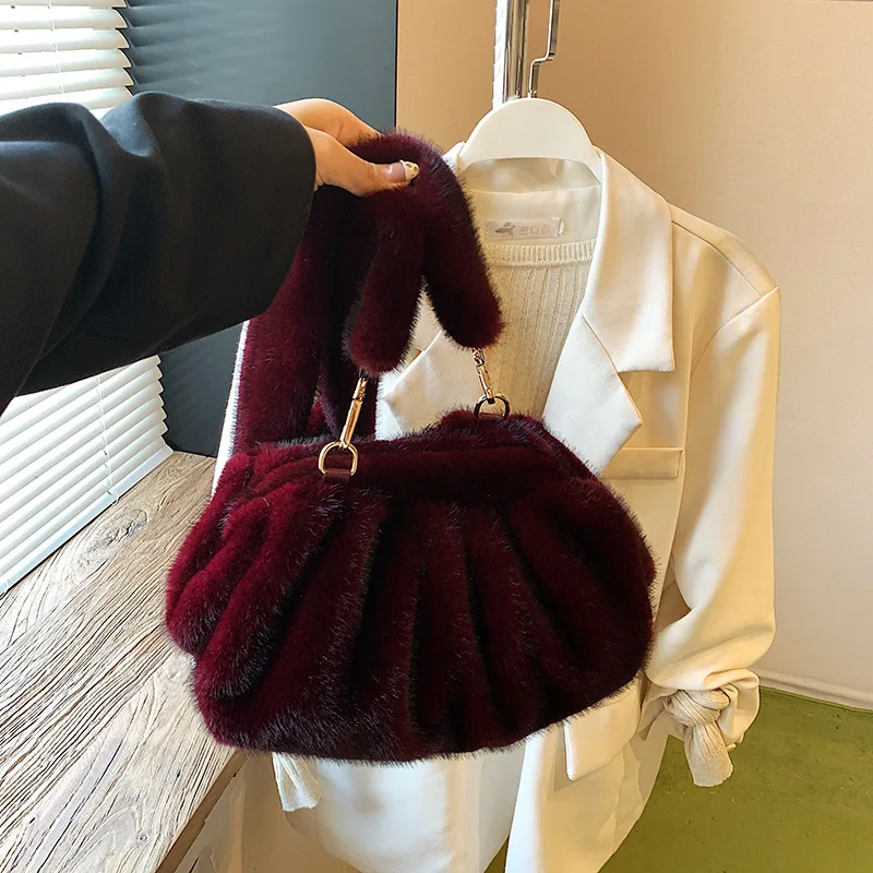 2025 Fashion Faux Fur Shoulder Crossbody Bag Women High End Imitation Mink Shell Bag Autumn Winter Fashion Commute Plush Bag