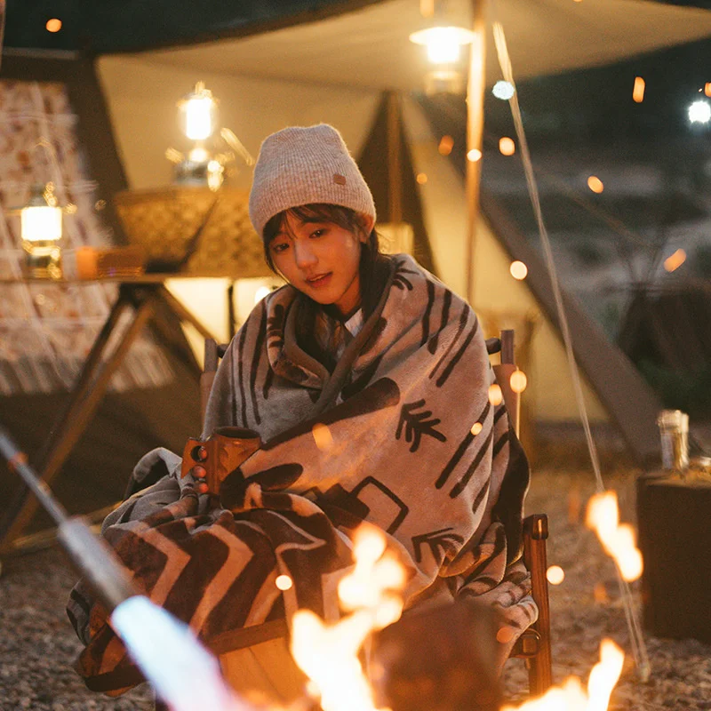Naturehike Multi Functional Flame Retardant Blanket Outdoor Camping Warm Carpet Draped Carpet Shawl