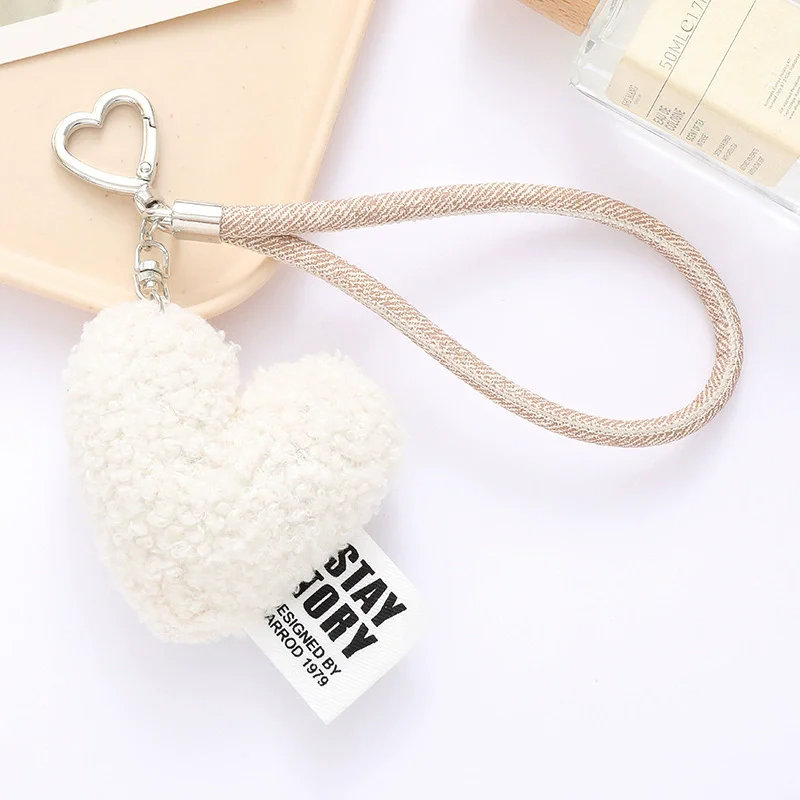 Simple Fur Love Design Key Chain Jewelry for Women Bags Pendant Hanging Key Ring Accessories Colored Heart Keychain