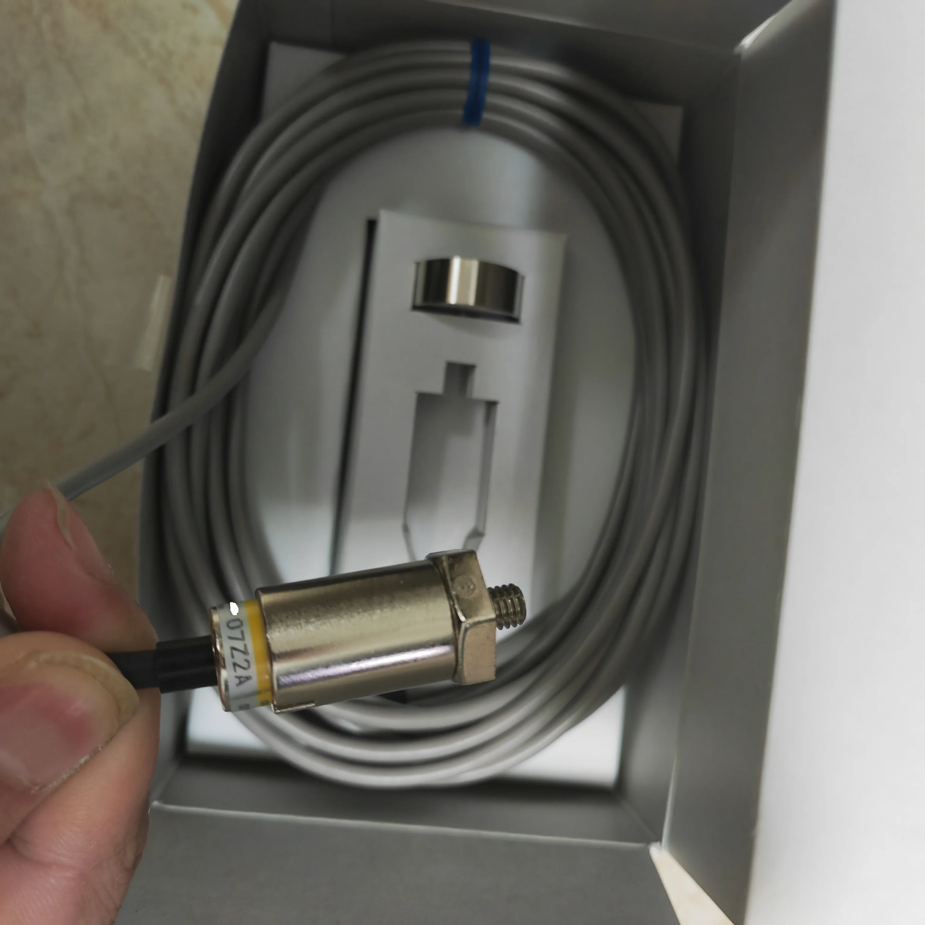 

D7F-S01-05 Vibration sensor