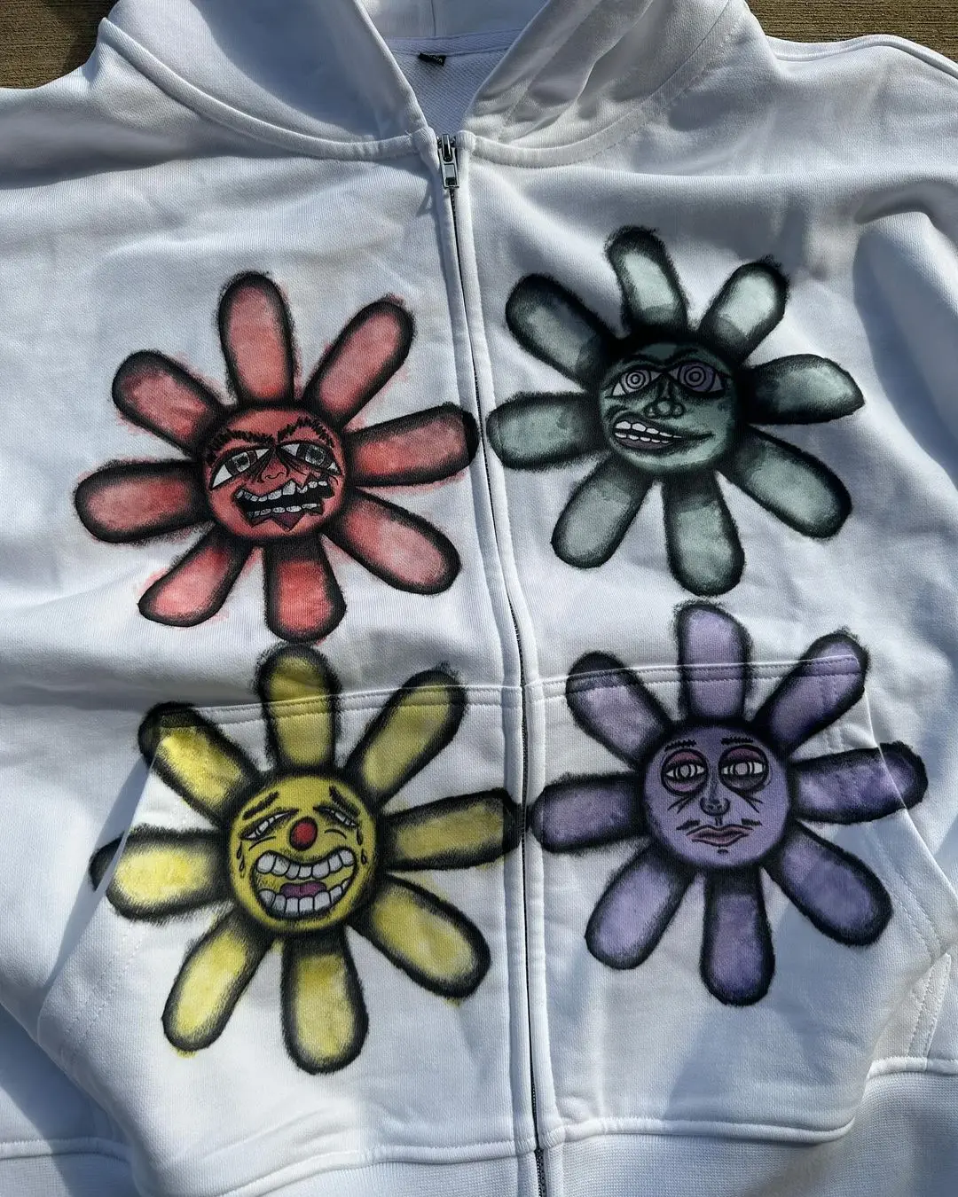 RAINBOW FLOWER HOODIE / WHITE（Coachella Hoodies | MERGE4） 