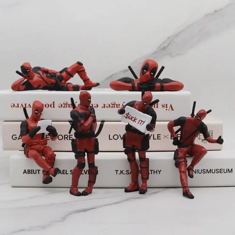 Quirky Deadpool Desk Decoration - Funny 8cm Figure
