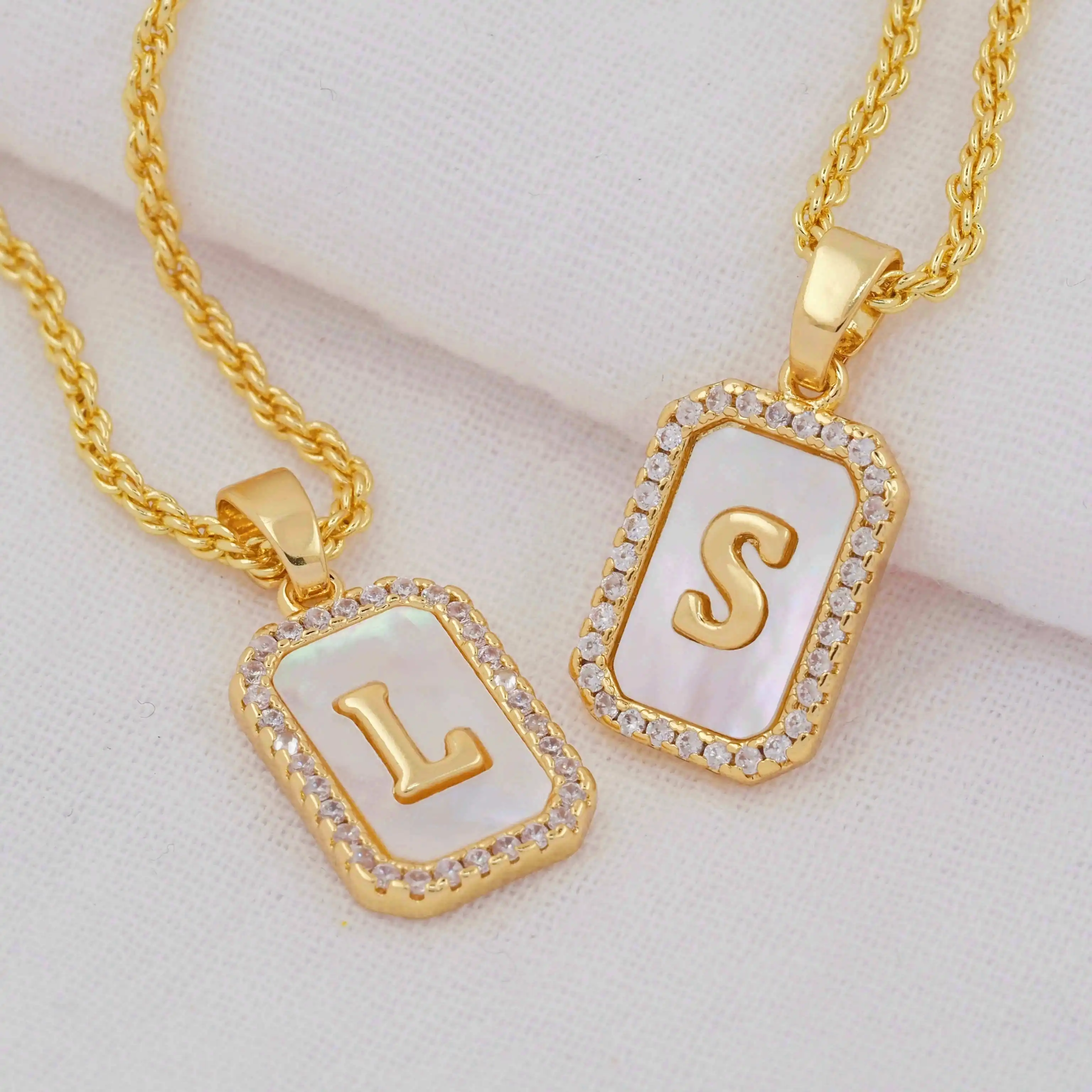 New 26 Letters Necklace Jewelry Women Custom Name Alphabets Shell Pearl Inlaid Zircon A~Z Initials Necklace Charms Jewelry Men 6