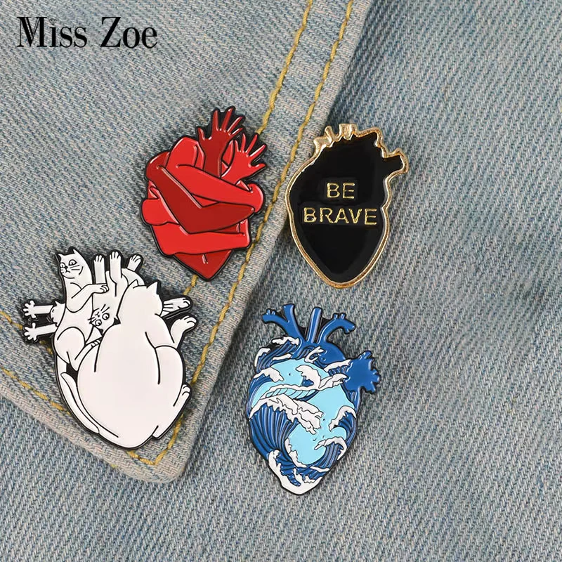 Freiheit Herz Emaille Pin Sternen Herz Mutig Katzen Blutrünstiger Umarmung Broschen Tasche Kleidung Revers Pin Abzeichen Schmuck Geschenk Arzt