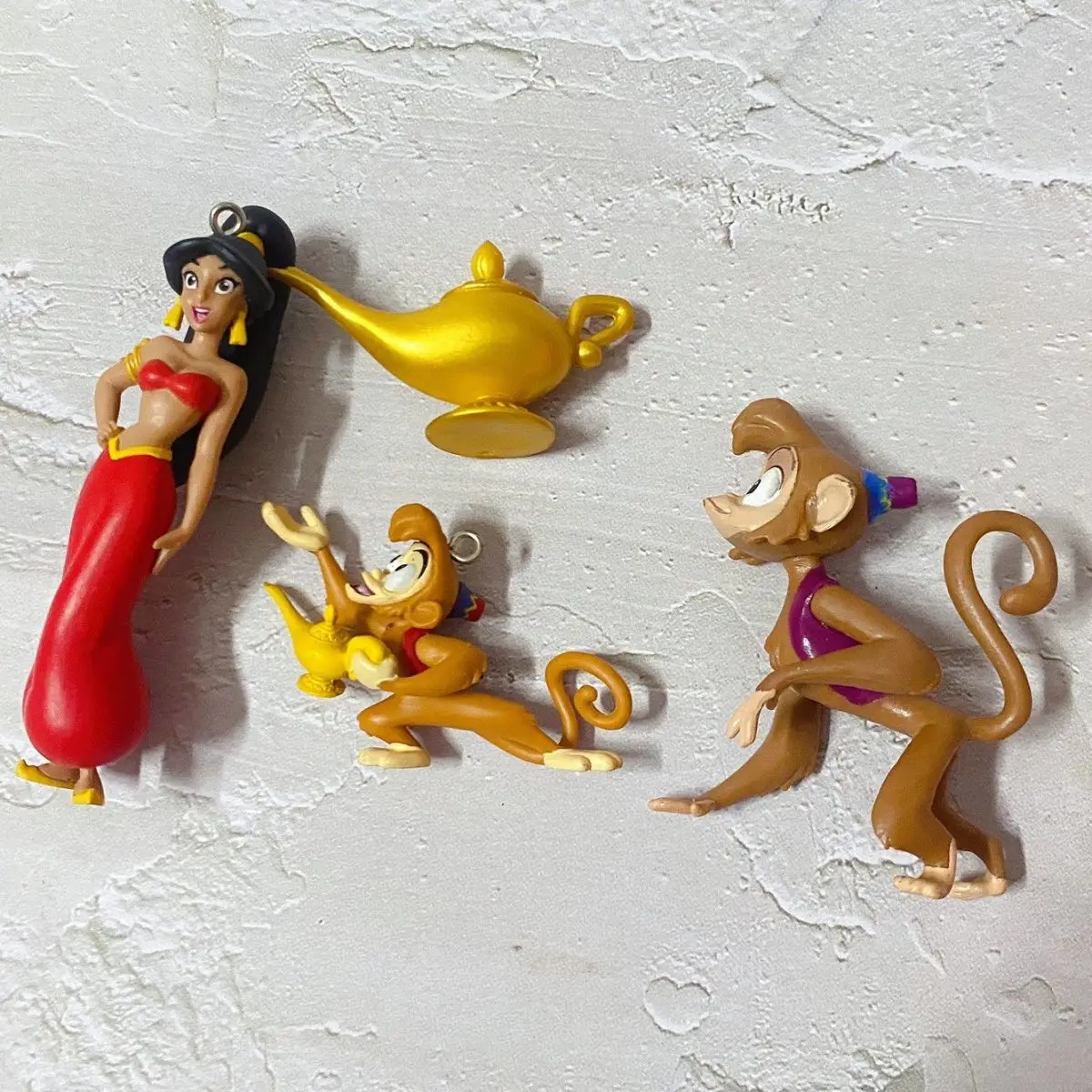 Disney Aladdin Figures Mini Doll Lamp Mickey Goofy Sports
