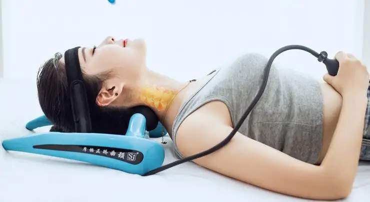 Cervical traction apparatus cervical spondylosis inflatable correction household neck collar and neck stretcher a neck pain