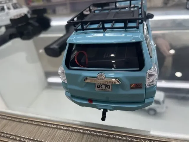 TOYOTA 4Runner 1/18 リモートコントロールカー