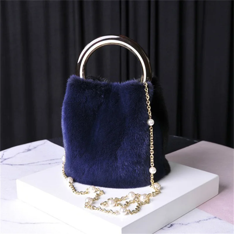 Luxury Women's Fur Bag Circular Portable Imported Mink Fur Bag Fashion Magnetic Buckle Closure Design Wrist Bag