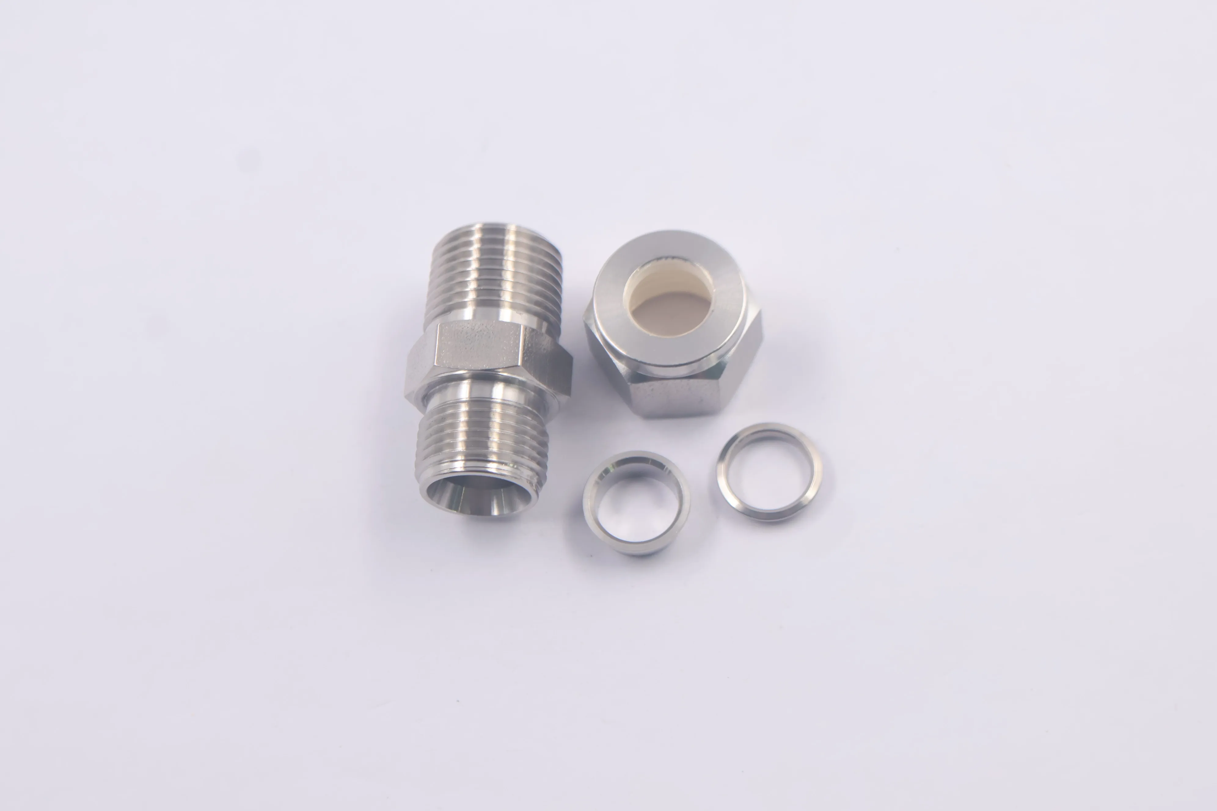 SS-10M0-1-8, Tube Fitting, Male Connector, 10 mm Tube OD x 1/2 in. Male NPT, Can Combination with Swagelok