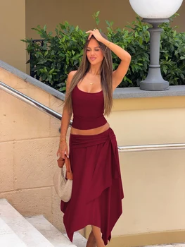 طقم سهرة أنيق بقميص كامي مكشوف الظهر وتنورة غير متماثلة — صورة 4