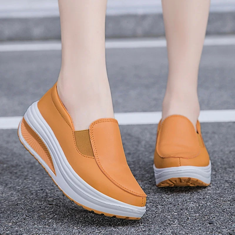 Spring Genuine Leather Soft Outsole Work Shoes Female Black Swing