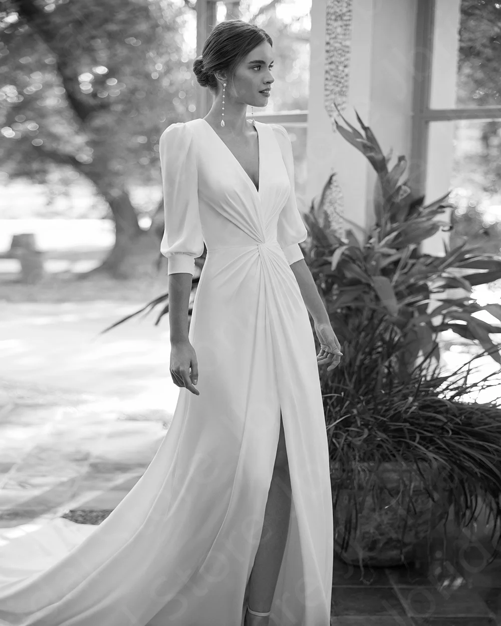 New Arrival Classic Wedding Dresses 2024 Bohomian Front Slit Bridal Gowns 3/4 Sleeves Bride Dress V Neckline Wedding Gowns White