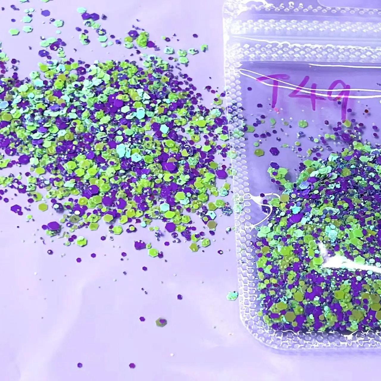 

50g Purple Green Hexagon Shape Nail Glitter Sequin Polish Flakes Manicure Decorations Tumbler Cup Epoxy Resin