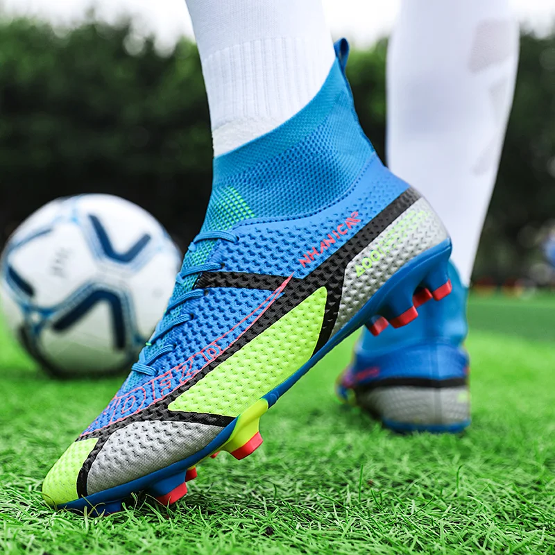 New Trend Soccer Shoes Men Professional Football Boots Men Futsal Soccer Cleats Outdoor Colorful Football Training Sneakers Men