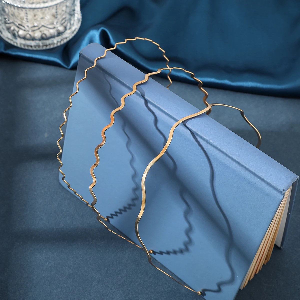 أربطة شعر مموجة من السبائك للنساء ، أربطة رأس فضة ، أربطة رأس للحفلات ، طوق شعر أنيق ، أغطية رأس مزاجية ، حافة فرنسية ، أغطية رأس صيفية