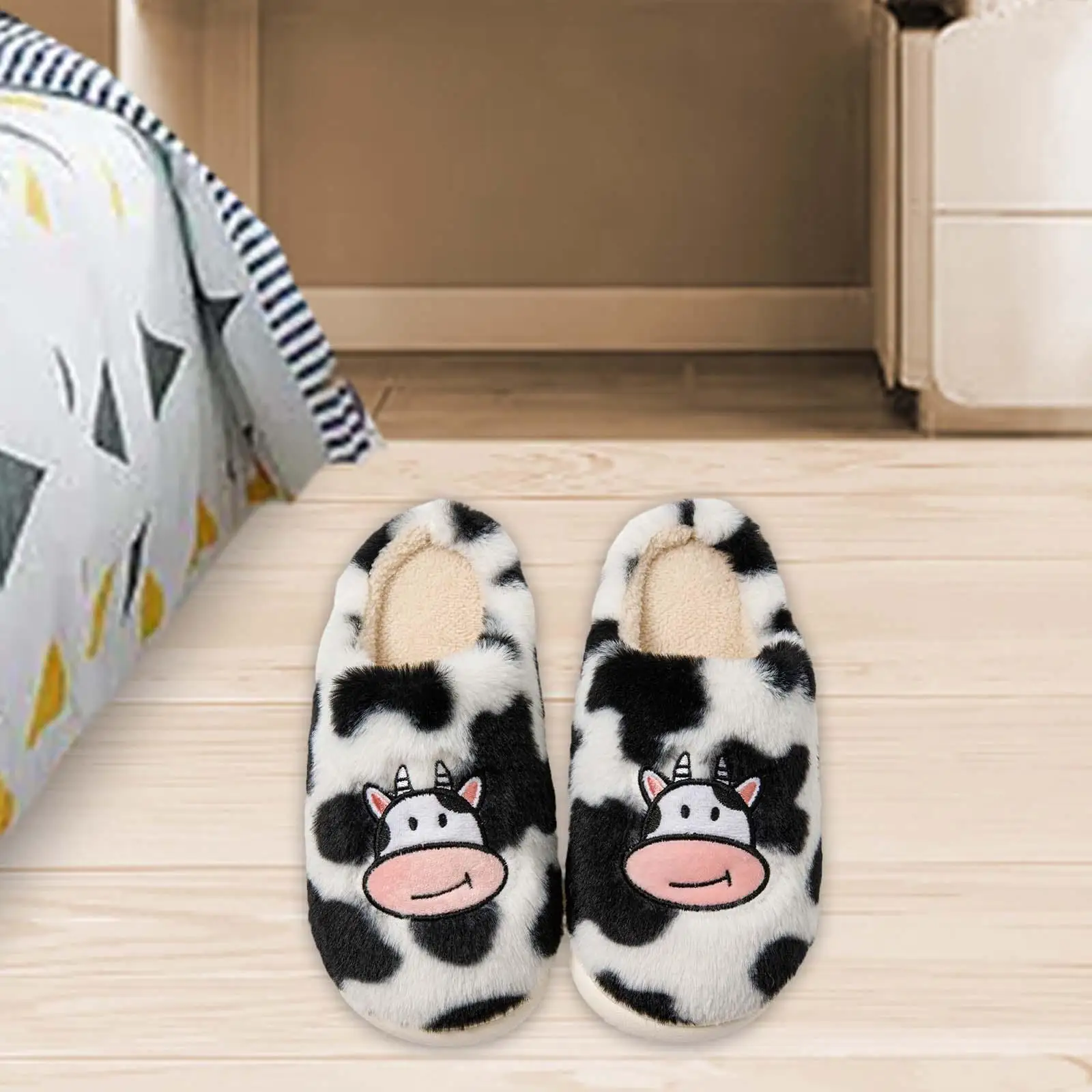 Women Winter Slippers Adorable Soft and Comfortable Casual Slides Furry Slippers for Bedroom Winter Household Living Room Indoor