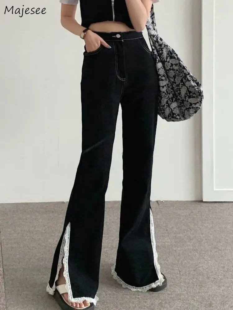 

Женские джинсы-клеш с кружевными вставками, Модные Винтажные универсальные джинсы с разрезом в стиле ретро, Молодежная простая уличная одежда в Корейском стиле, новинка на весну