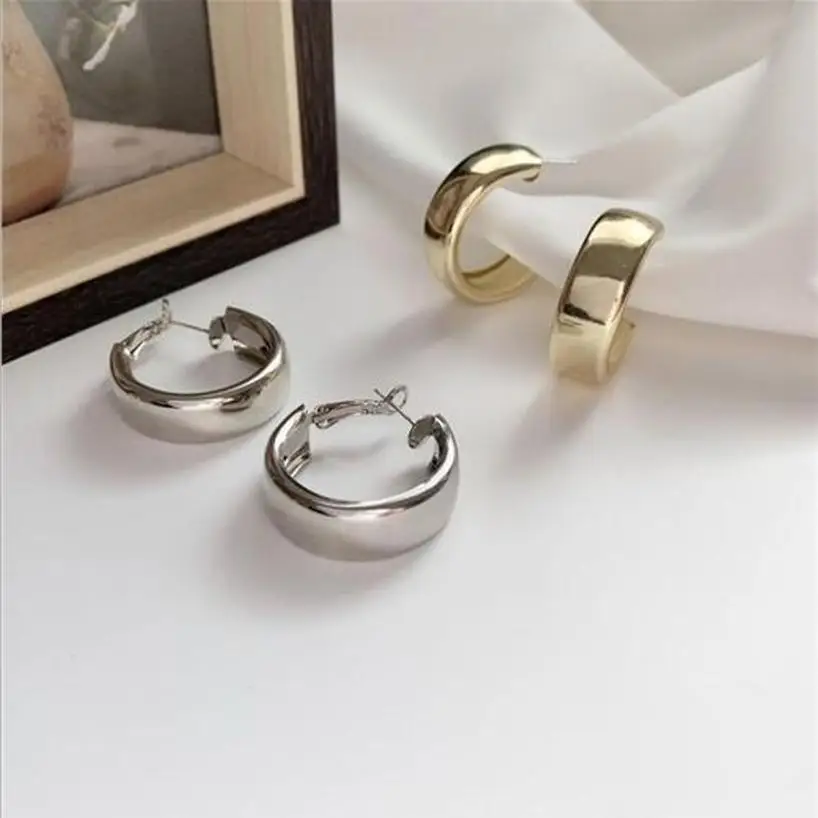1 Pair European And American Personality Simple Big Earrings Metallic Mirror Stud Earrings Trendy Temperament Earring Trend
