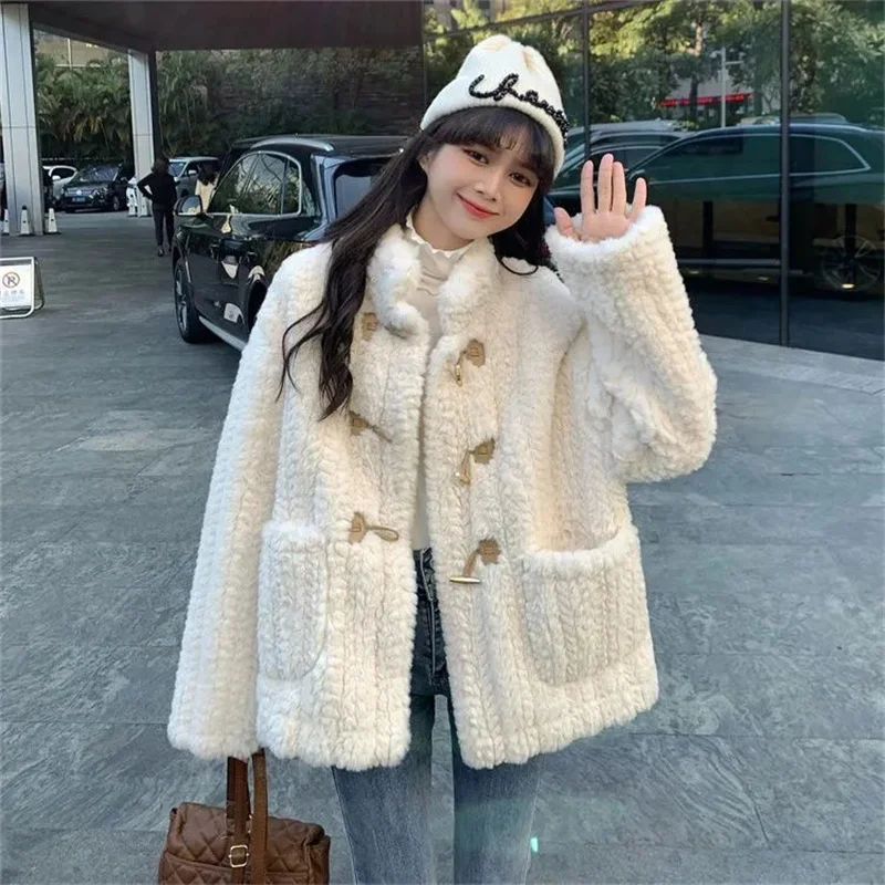 Lamb Hair Small Fragrant Style Coat for Women Autumn and Winter Thickened 2023 New Korean High Grade Cow Horn Button Coat P126