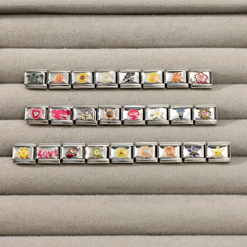 Italian Women Making Gift Fashion Jewelry