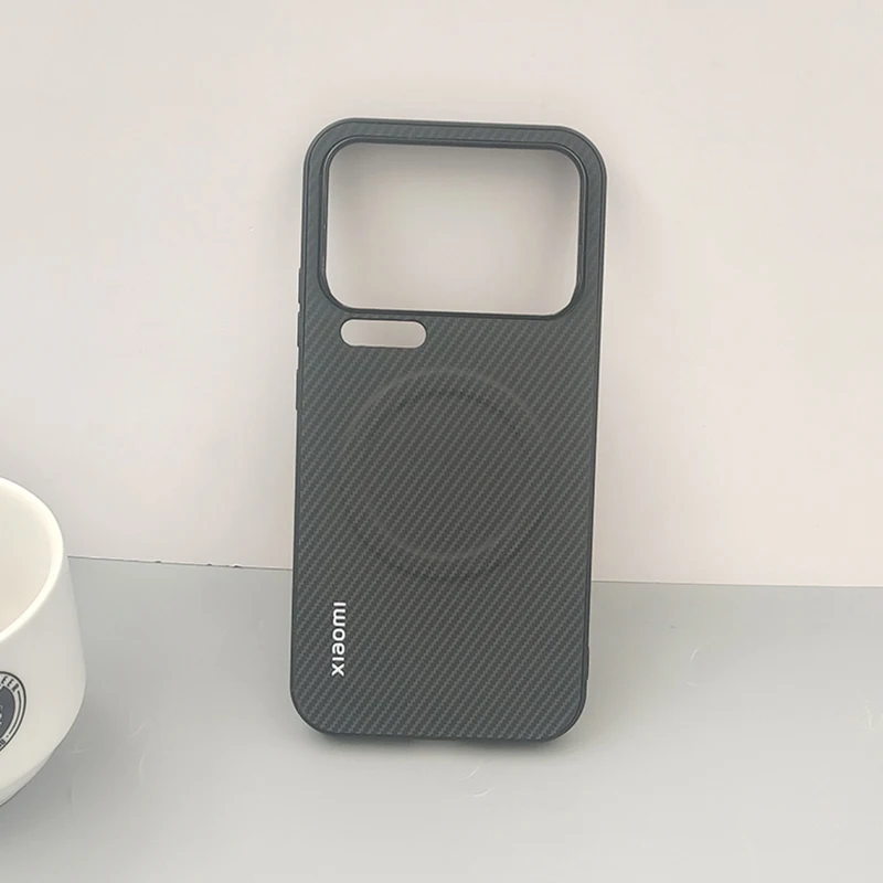 Carbon Fiber Magnetic Wireless Charging Case with MagSafe Compatibility