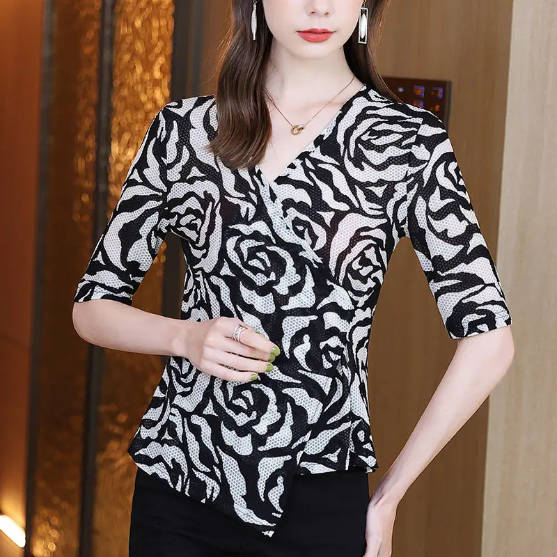 Summer New Women's Contrast Color V-Neck Printed Spliced Irregular Grid Mesh All-match Fashion Slim Half Sleeve Chiffon Tops