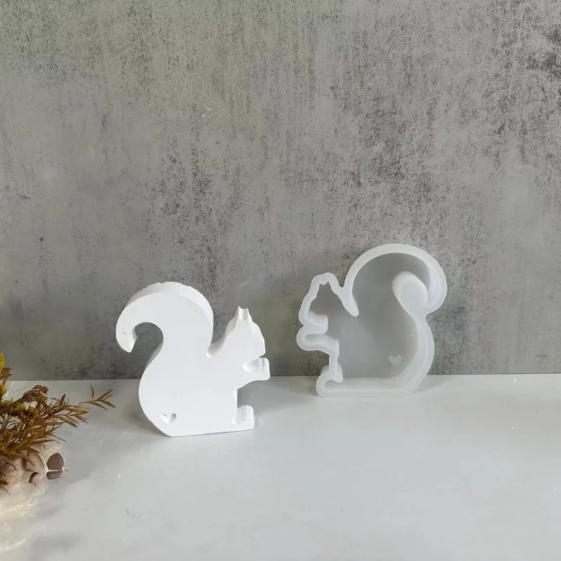 3D DIY Cute Squirrel Silicone Candle Mold Animal Squirrel Soy Wax Silicone Mould Animals Gypsum Resin Mould Home Decor