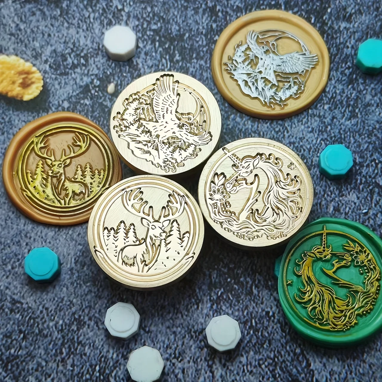 

Animal Series Vintage Wind and Fire Paint Copper Head Seal Crafts, Wax Seal Head, Used for Envelopes, Wedding, 3cm