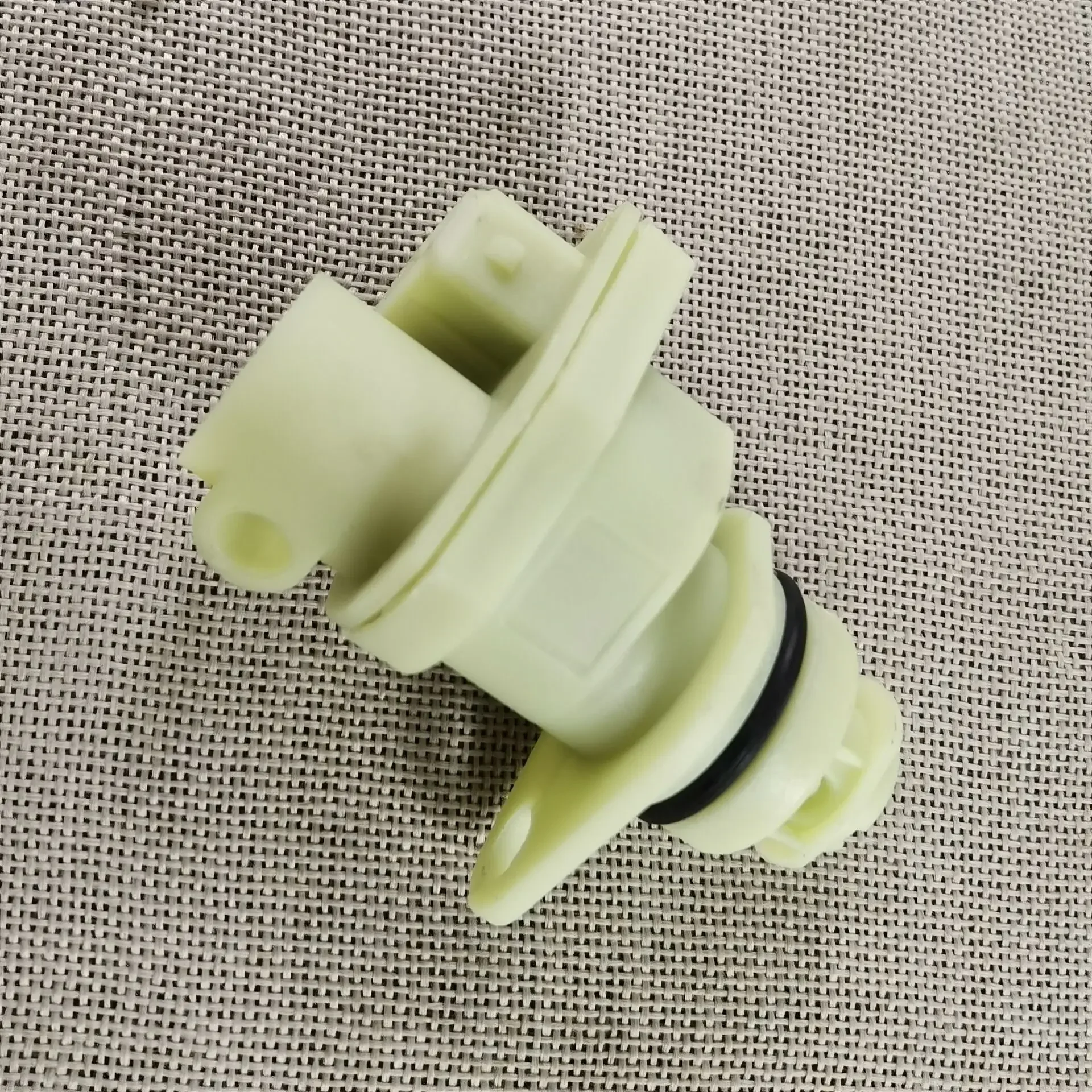 Speed Sensor For Citroen Berlingo C2 C3 C5 C8 Xsara Peugeot 206 307 406 407 607 616070, 6160.70 9623111980 9635057280 9635080680
