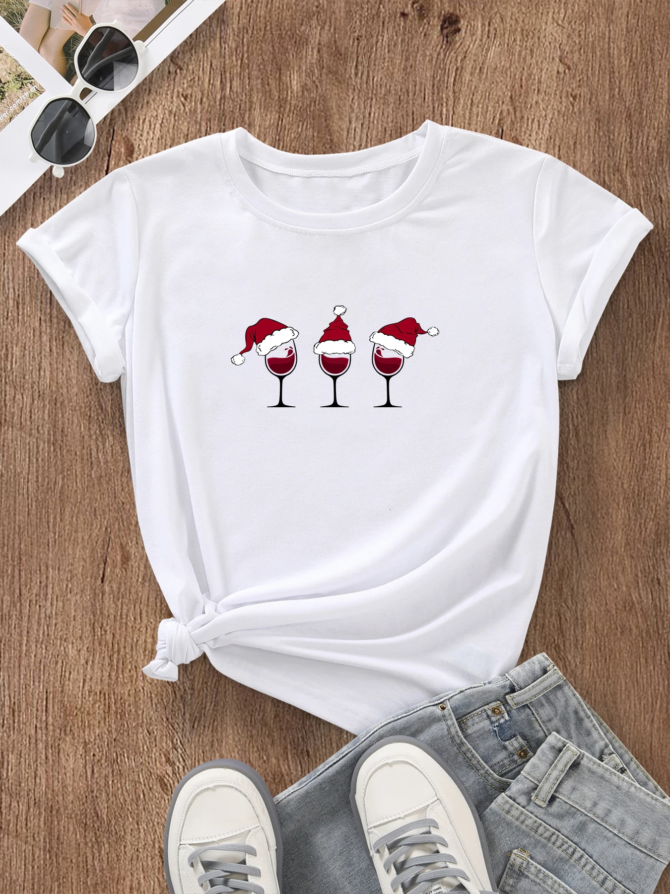 

A tall Santa hat Christmas T-shirt Cotton Gothic Vintage Aesthetic fashion unisex Casual New summer Short Sleeve Tee
