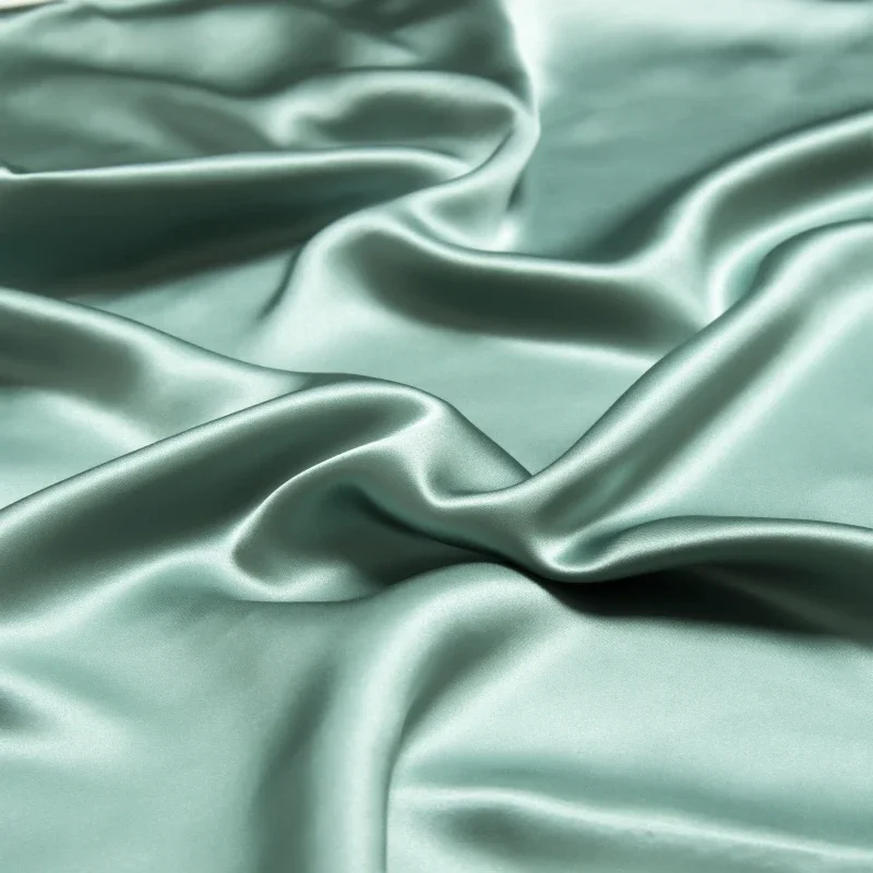 Luxurious Natural Silk Envelope Pillowcase - Comfortable High-Quality Bedding in Solid Color
