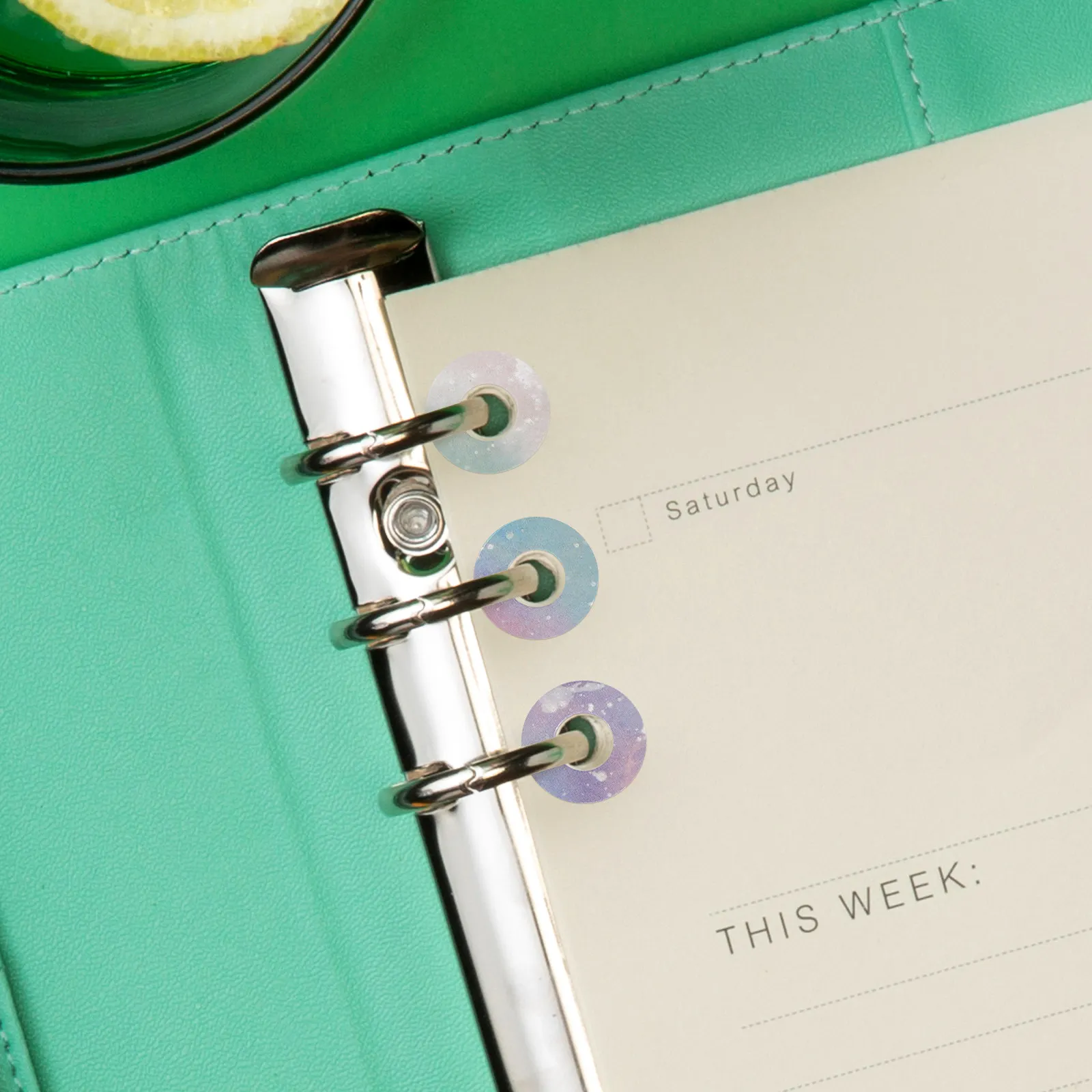 12 시트 홀 펀치 보호 스티커 찢어지지 않는 플라스틱 원형 보강 라벨(루즈 리프 종이 노트북용)