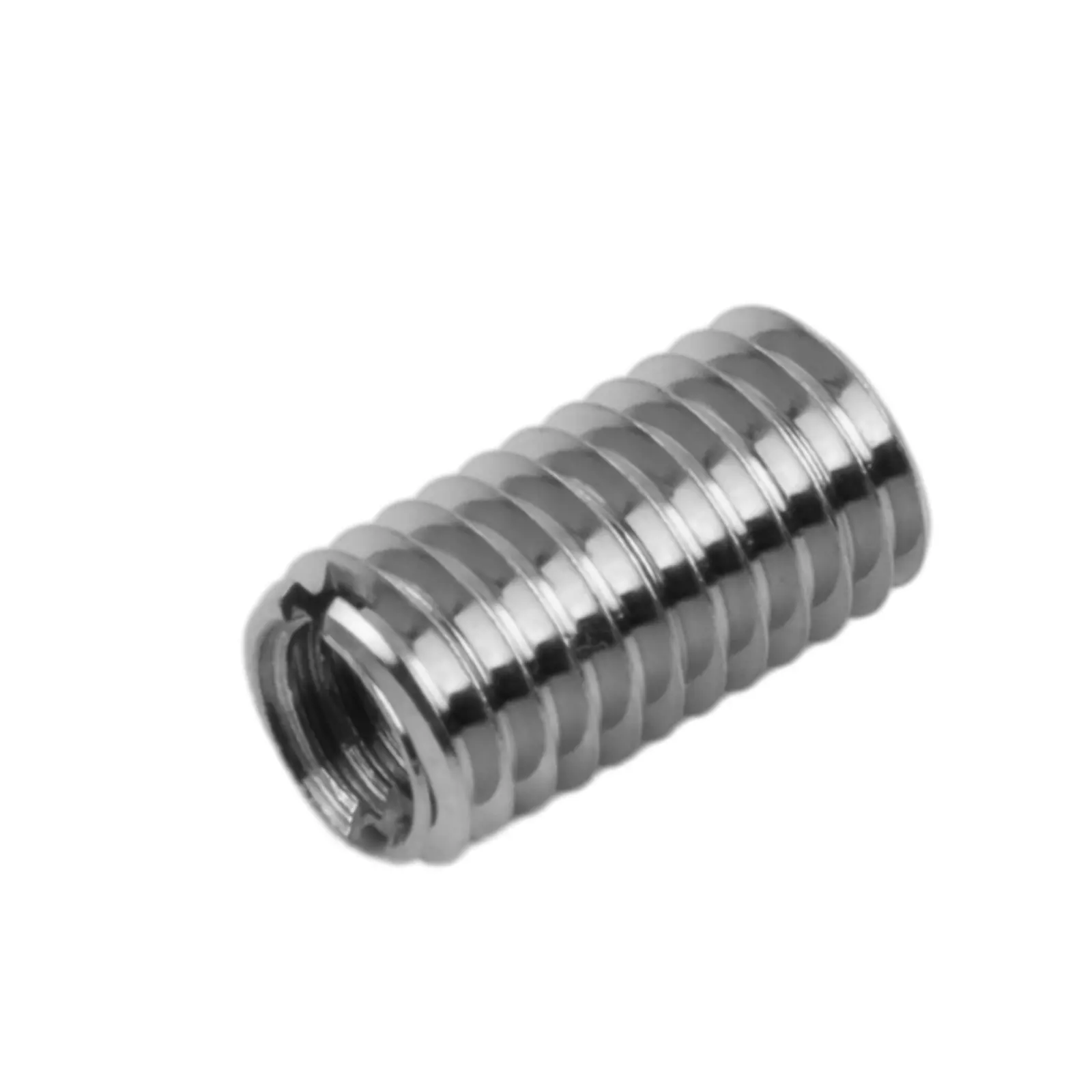 Рисунок 3 - Внутренняя Резьбовая вставка M6X10 в внешнюю M8X125