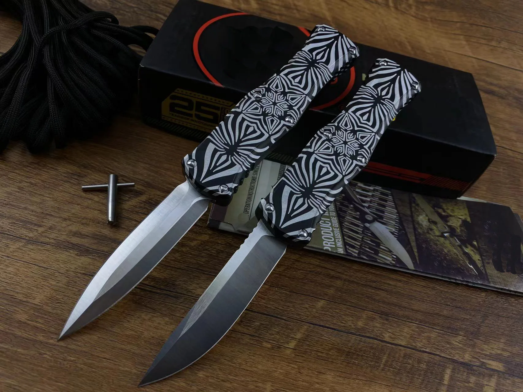 

Micro OTF Tech Knife Goddess Series D2 Steel Blade Space Aluminum Handle Outdoor Camping Self Defense Pocket Knife