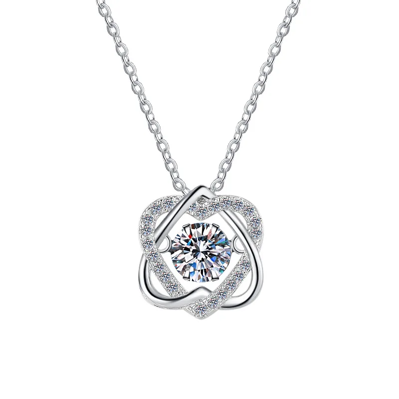 

Pendant 0.5ct Moissanite Colorful Diamond S925 Sterling Silver Sparkling Dance Necklace Heart Clavicle Chain