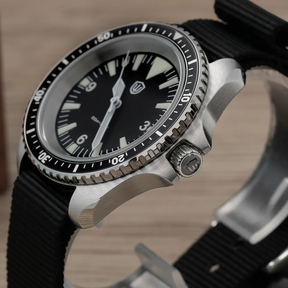 Watchdives WD1980 V2 腕時計 VH31 スイープ秒ムーブメント