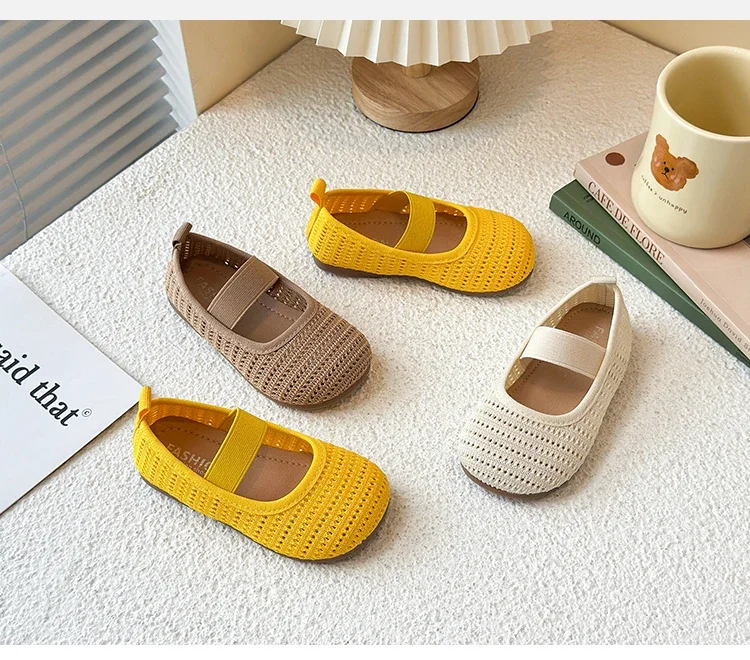 2025 الفتيات حذاء مسطح الانزلاق على لينة وحيد الاطفال نسج الأحذية تنفس جوفاء التدريجي الصيف جديد الأطفال حذاء كاجوال بلون