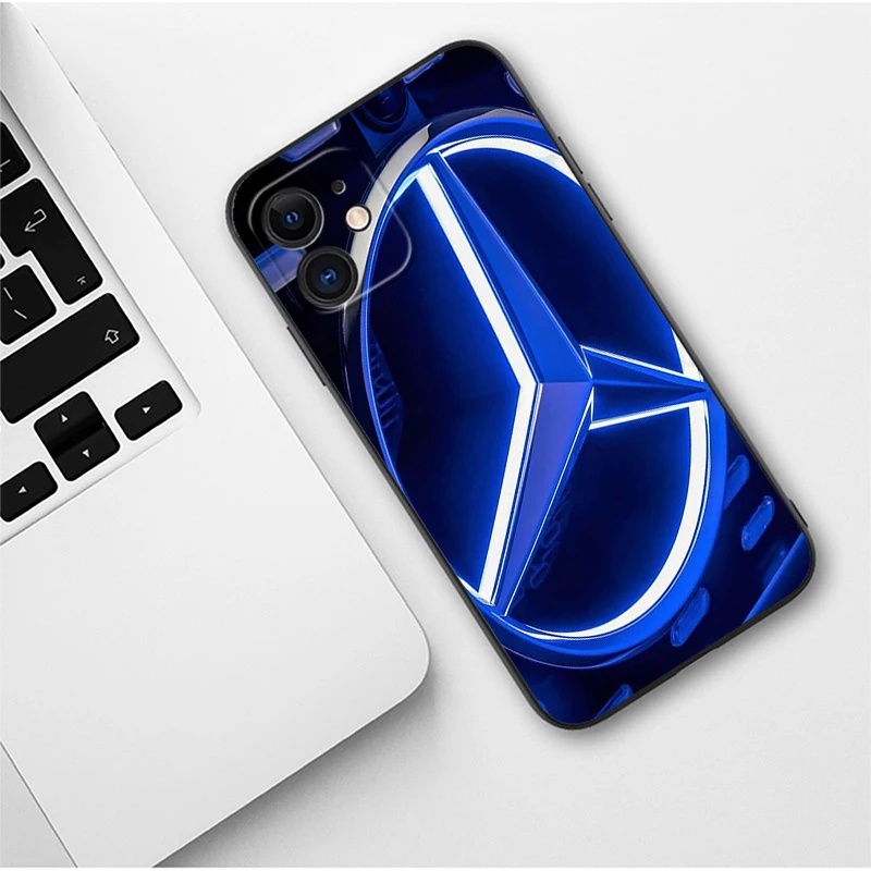 Рисунок 5 - Чехол M-Mercedes B-Benz AMG с логотипом