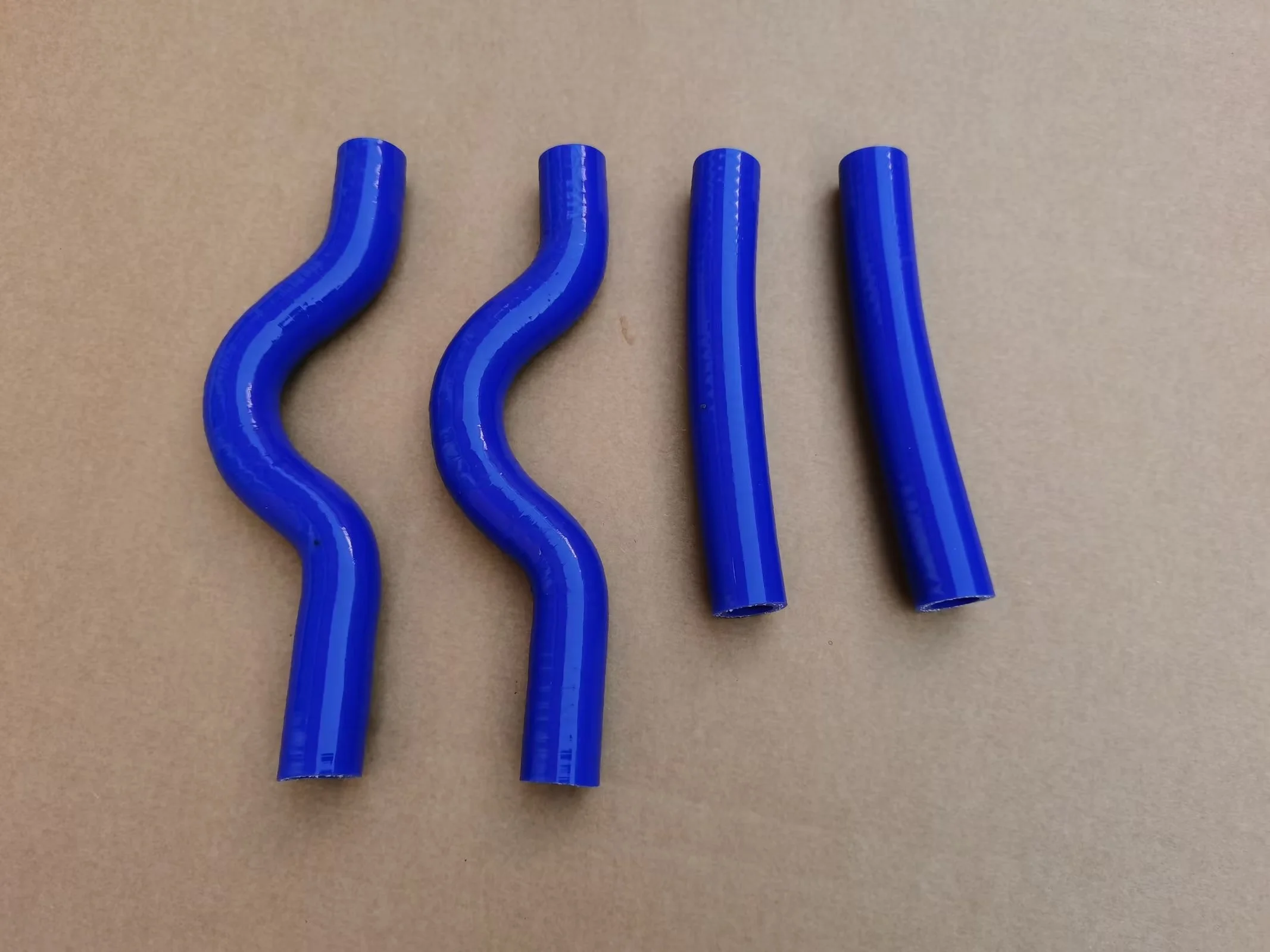 Silicone Coolant Rear Heater Hose 9955620200 872456A090 For Land