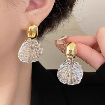 Korean Fashion Shell Design Drop Earrings For Women Banquet Jewelry 2025 Trending New Luxury Cool Women's Earrings Pendientes