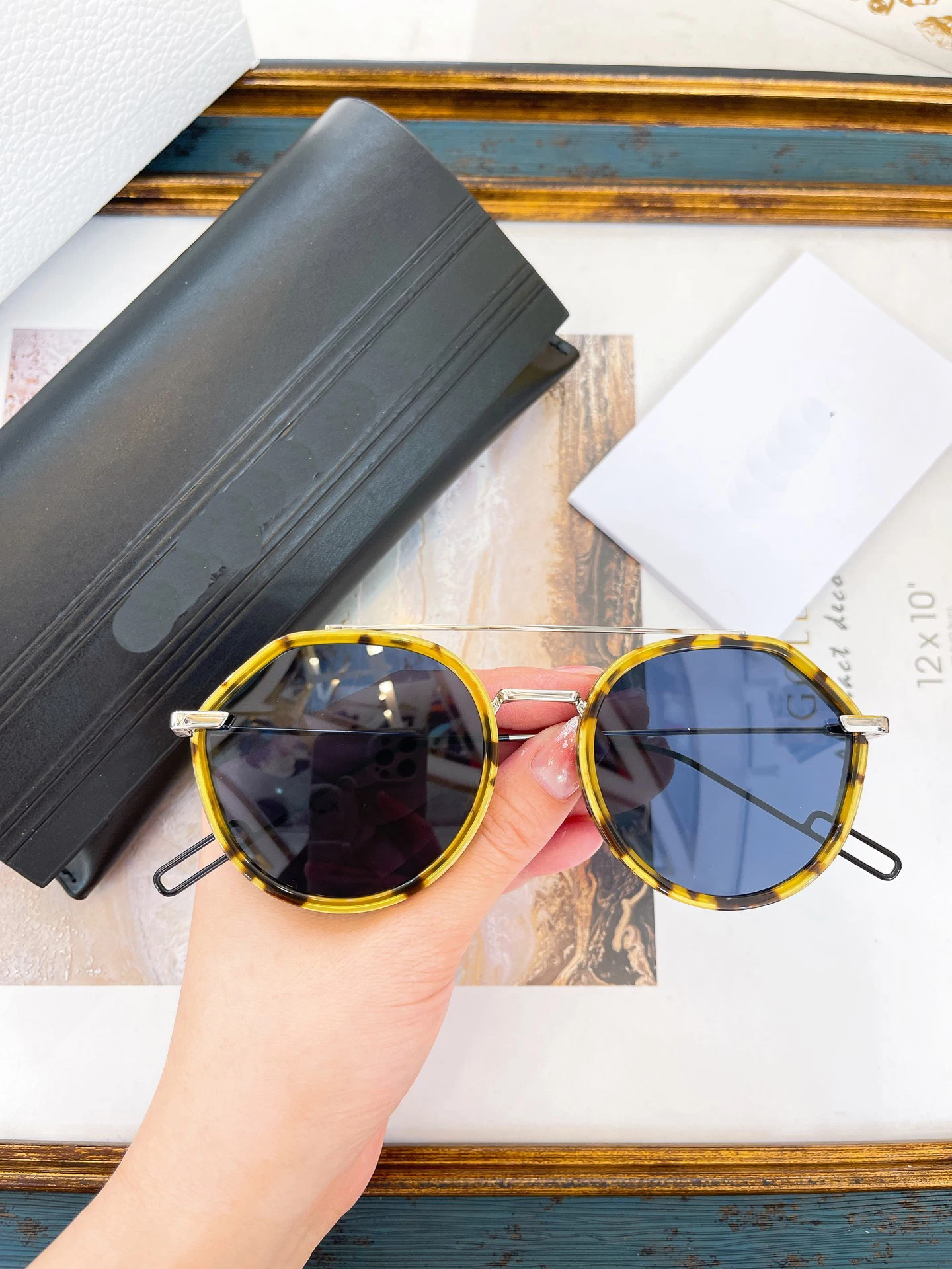 Classic Polarized Pilot Sunglasses For Women And Men Retro Style_voghion.com