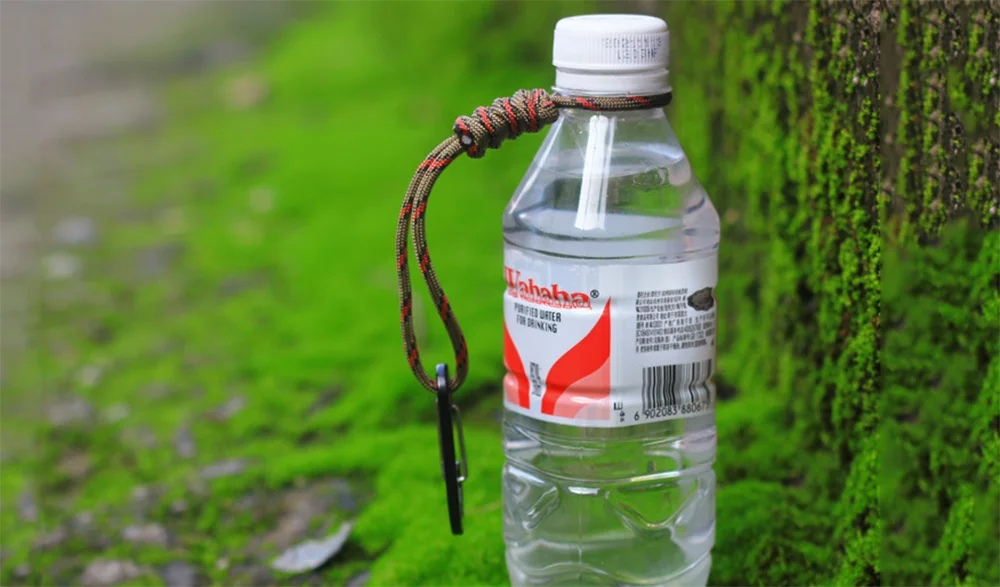 MKENDN Multifunktionaler Karabiner-Schlüsselanhänger, handgefertigt, geflochten, Wasserflaschen-Schlüsselband, Outdoor-Notfall, Paracord-Schnur, Schlüsselhalter, Geschenk – Detail 18