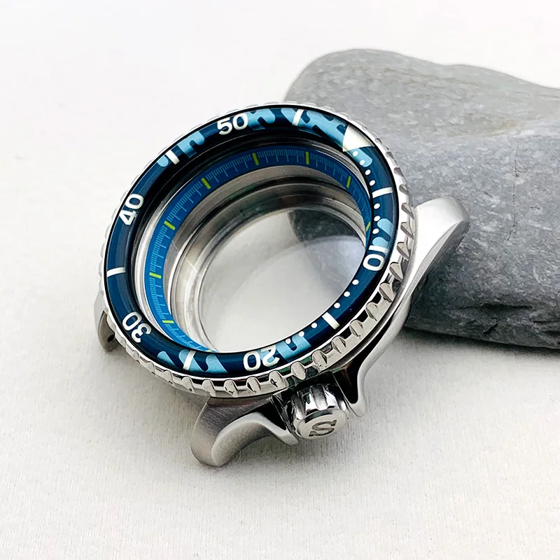 Enhanced Diving Watch Case with Transparent Bottom Cover