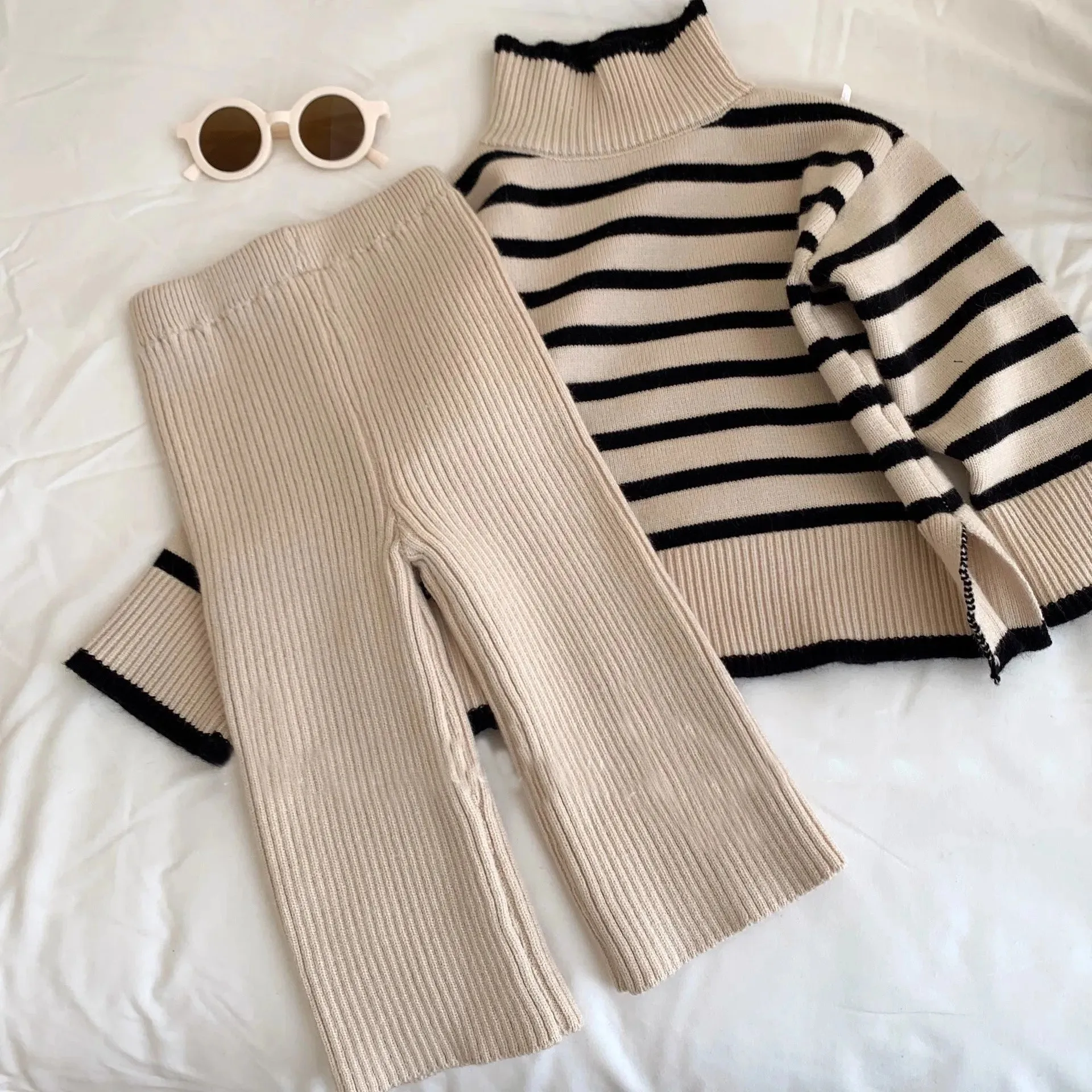 Striped and wide-leg pants knitted set