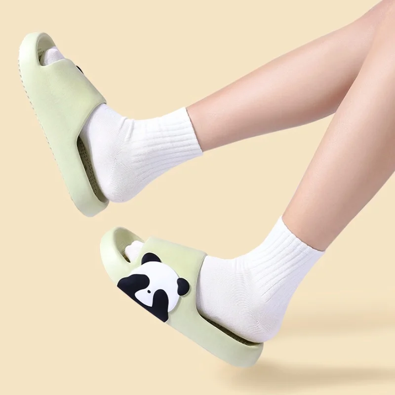 Comfortable soft soled women's slippers Shock-absorbing Home slippers Non-slip Bathroom slippers Cute Panda print flat slippers 6