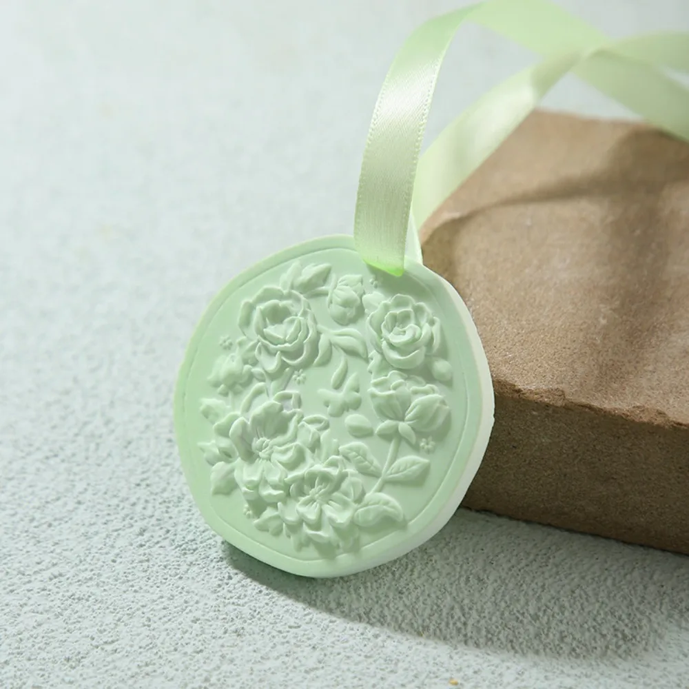 Tea Fragrance Wardrobe Aromatherapy Fragrance Lasting Girls Leave Wardrobe Plaster Wax Pieces Dormitory Car Pendant
