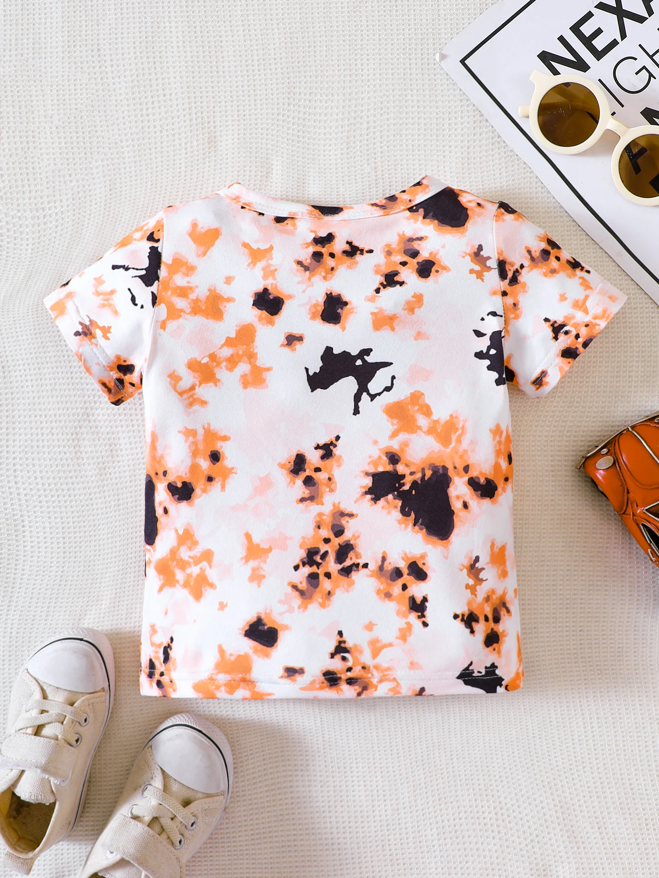 Spring Summer Boys T-Shirt Round Neck Short Sleeve Rendered Car Letter Pattern Top Fashionable Baby Children's Clothing