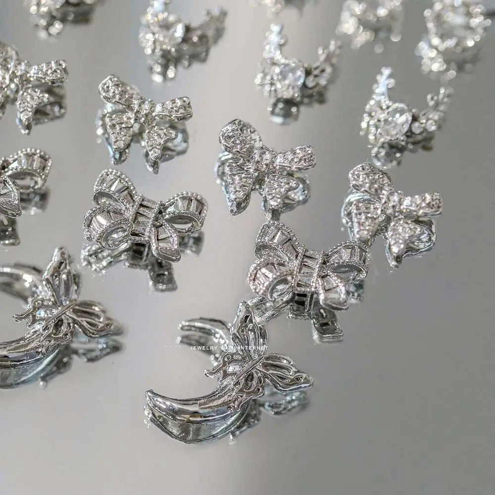 

Elegant Sweet Light Luxury Bow Nail Decorations Nail Art Diamond Butterfly Nail Accessories Manicurist Silver Color Nail Salon