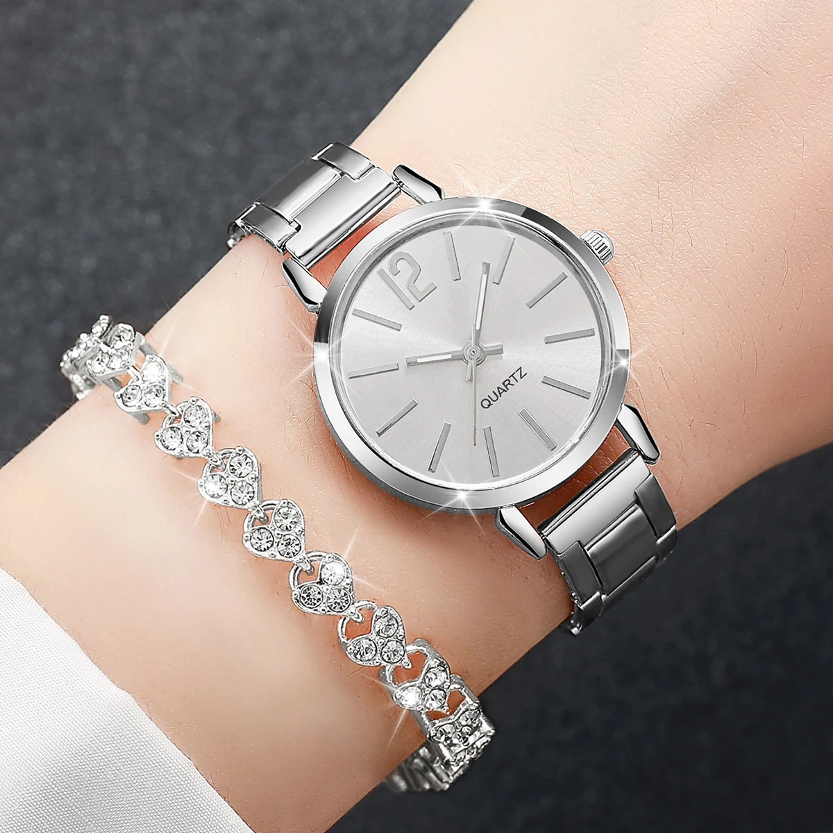 Women's Elegant temperament Watch Set Luxurious Shining Exquisite Bracelet With Simple Casual Quartz Watch Best Gift for Girsl