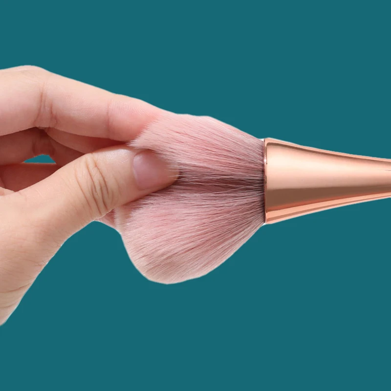 1 Piece of Makeup Brush